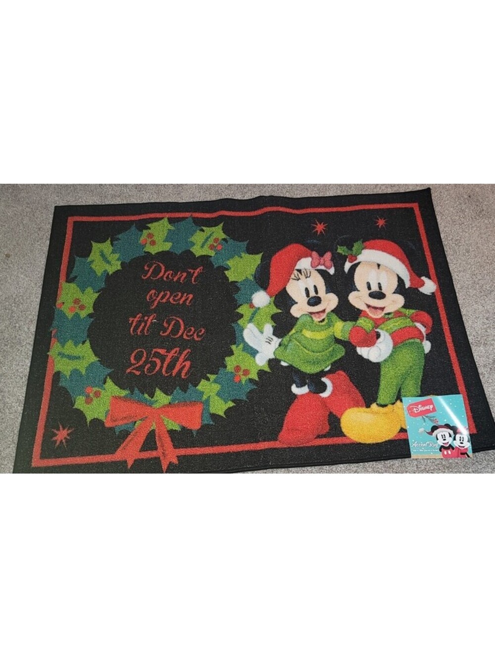 DISNEY MICKEY & MINNIE MOUSE IN SANTA HATS ACCENT RUG 'DONT OPEN UNTIL THE 25TH
